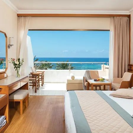Hotel Constantinou Bros Pioneer Beach Hotel
